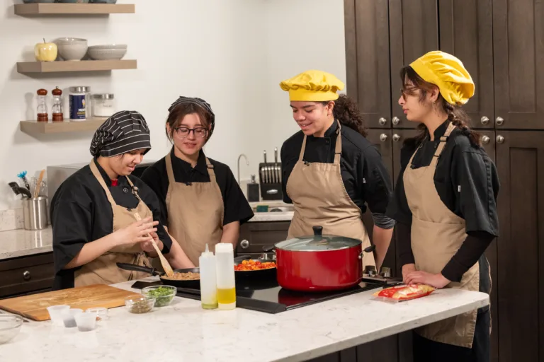 Northeast Metro Tech Culinary Students Film Cooking Show on RevereTV